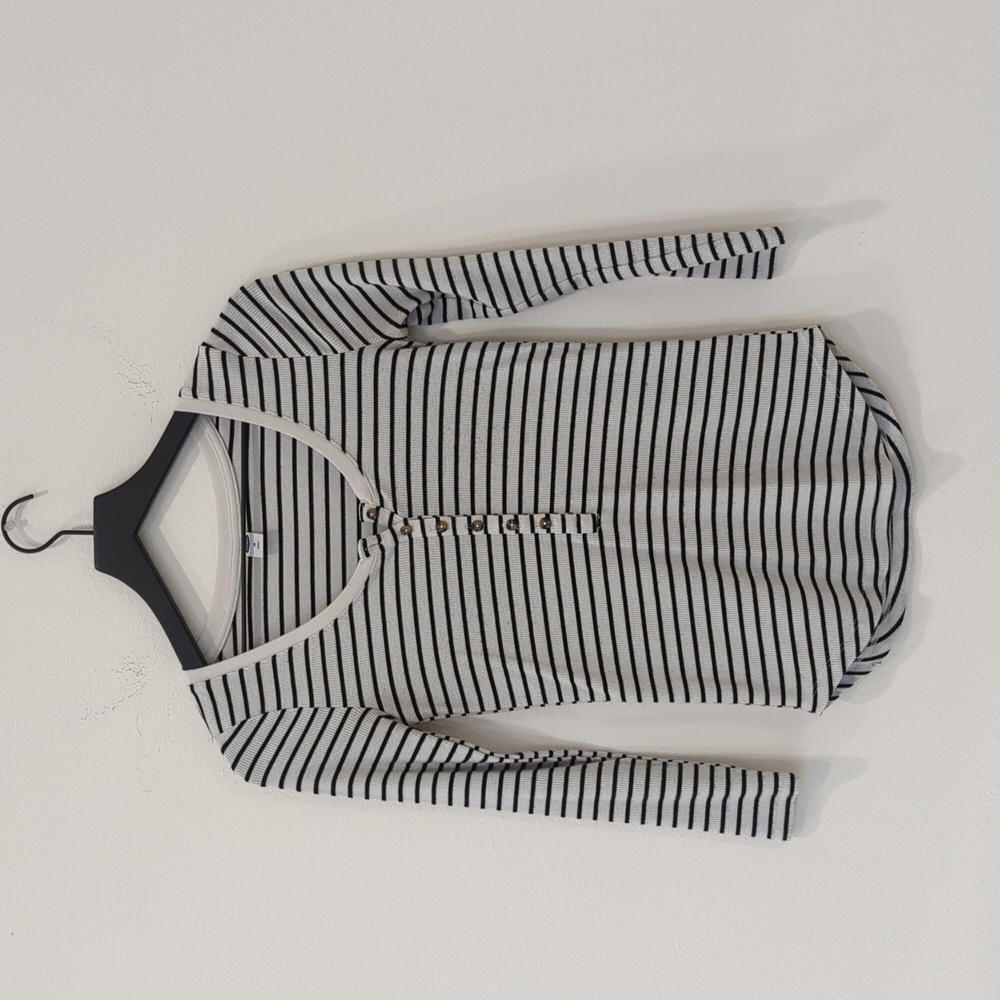 Old Navy striped ribbed shirt